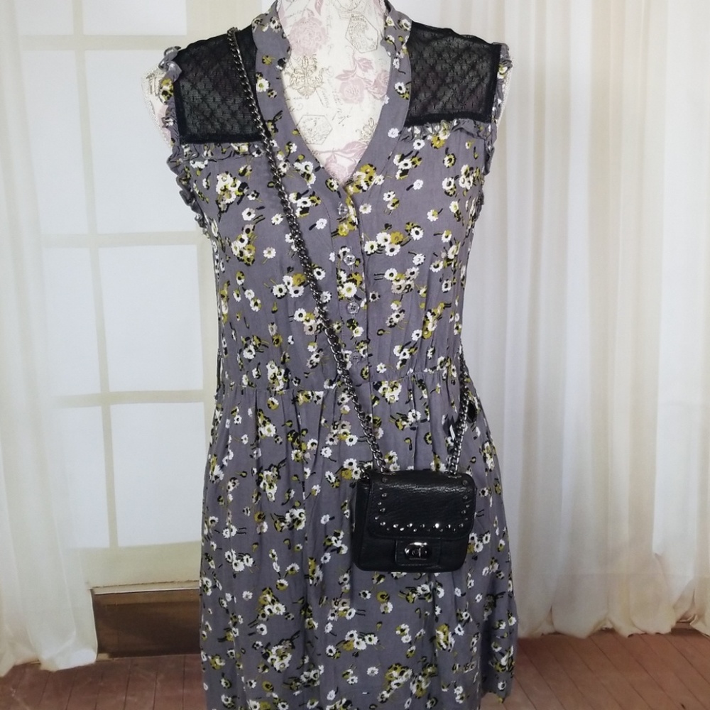 🌺Be bop 🌺 Floral & Lace Dress